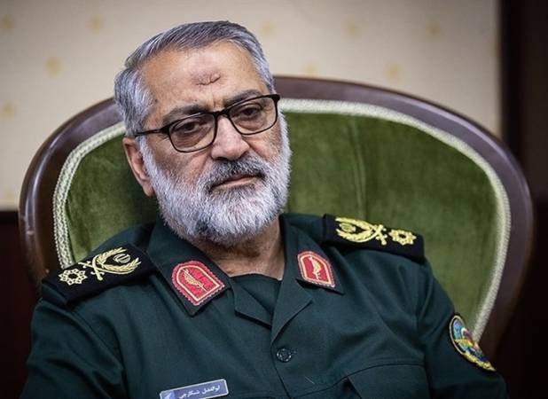شکارچی: از ایران ذلیلِ پهلوی، ایران قوی ساختیم