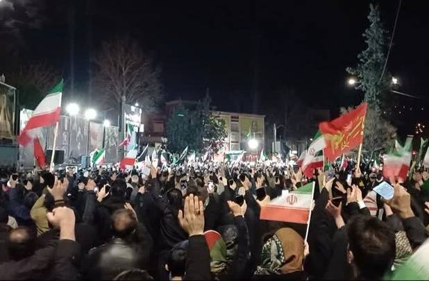 خروش خرم‌آبادی‌ها در خیابان انقلاب