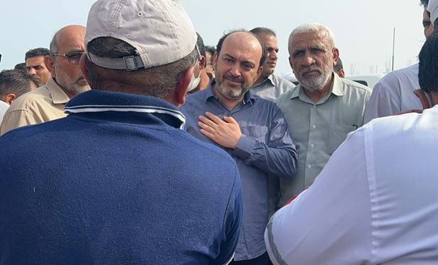 حضور استاندار هرمزگان در مناطق زلزله‌زده چارک+فیلم