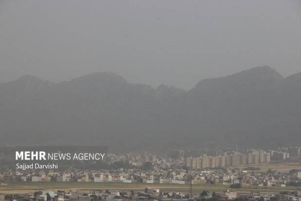 خیزش گرد و خاک منجر به  کاهش موقت کیفیت هوای البرز می‌شود