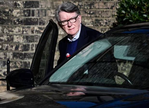 سفیر پیشین انگلیس در آمریکا بازداشت شد