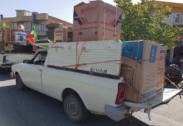 اهدای ۱۴ سری جهیزیه به نوعروسان جاسکی