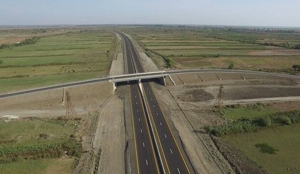 افتتاح ۱۴ پروژه راه‌سازی با دستور وزیر راه و شهرسازی در فارس