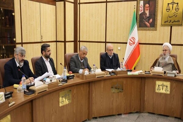 با کمک مرکز وکلا در حال برآورد خسارت‌های اغتشاشات هستیم