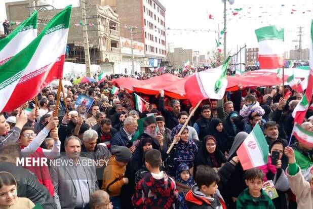 خروش انقلابی مردم ملارد در ۲۲ بهمن؛ طنین «مرگ بر آمریکا» در خیابان‌ها