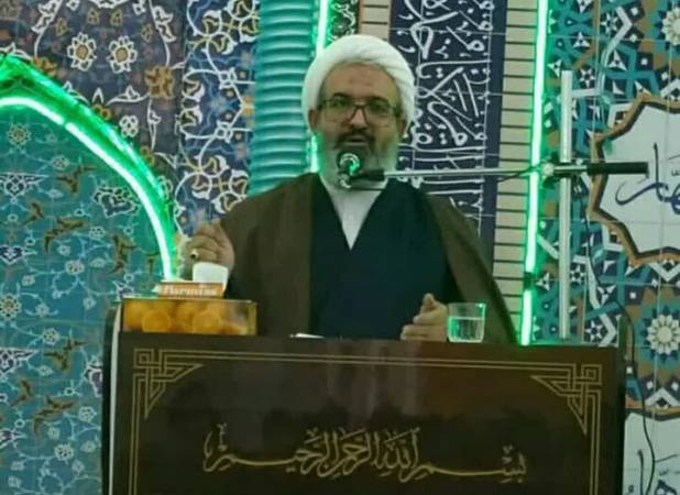امام جمعه موقت ورزنه: دشمن‌شناسی ستون تقواست