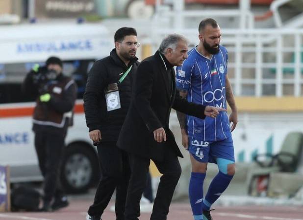 چشمی همراه استقلال در امارات