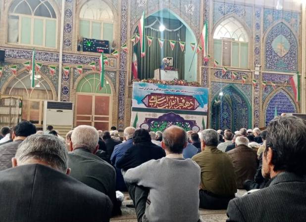 امام جمعه موقت کازرون: بصیرت مردم حماسه ۲۲ بهمن را خلق کرد