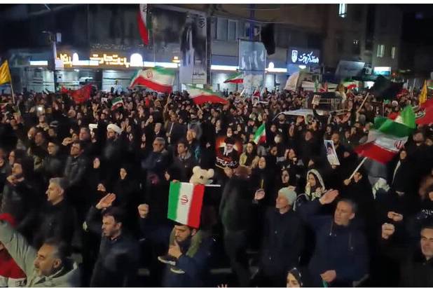 «آذربایجان اویاخدی انقلابا دایخدی»؛نه سازش نه تسلیم نبرد با آمریکا