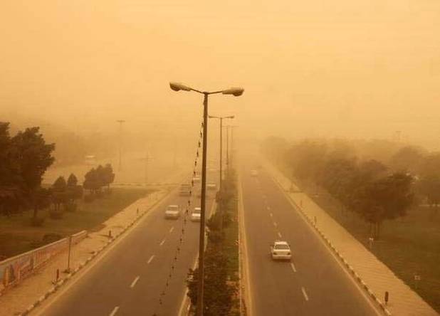 هجوم گرد و غبار به ایلام؛ وضعیت «خطرناک» حاکم شد