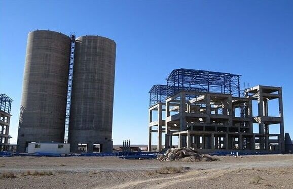 پرونده احیای کارخانه سیمان بیارجمند به شورای‌ عالی هماهنگی اقتصادی سران قوا ارجاع شد