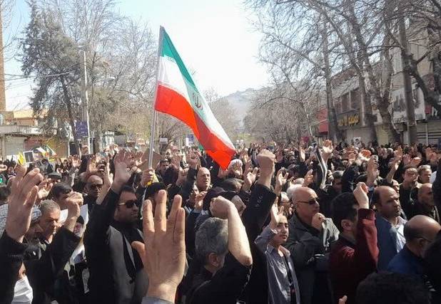 حماسه خرم‌آبادی‌ها در راهپیمایی ۱۵ اسفندماه