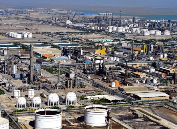 جذب ۱۰ میلیارد دلار سرمایه گذاری خارجی در سال 1404