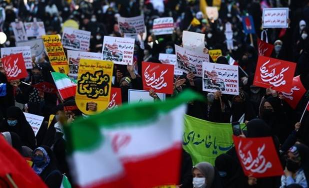 13 آبان نقطه طلایی شکست هیمنه  آمریکای جهانخوار بود