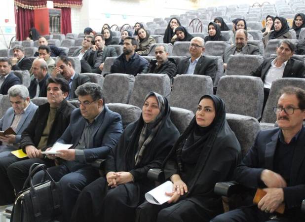 تأکید بر ارتقای کیفیت آموزشی در نشست مدیران مدارس شبانه‌روزی لرستان