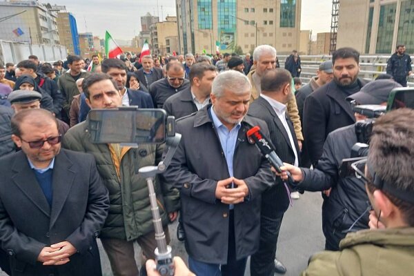 حضور رئیس کل دادگستری استان تهران در راهپیمایی ۲۲ بهمن