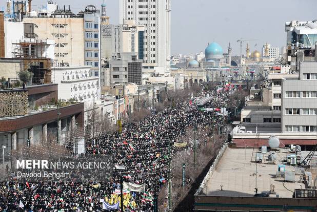 حضور مردم خراسان رضوی در ۲۲ بهمن پاسخی دندان‌شکن به دشمنان بود