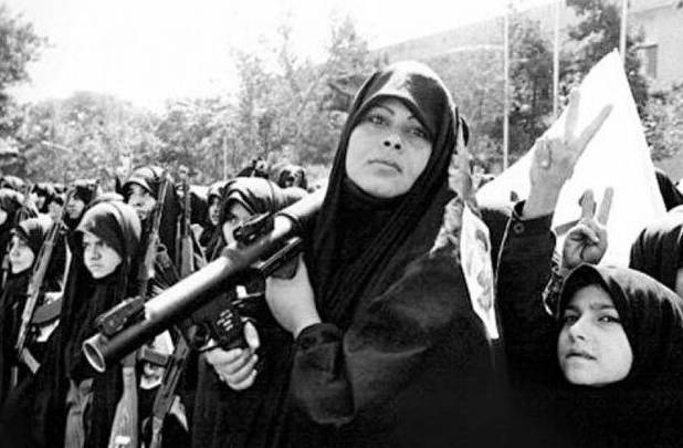 زنانی که قواعد بازی را عوض کردند/ انقلابی که از خیاط‌خانه‌ شروع شد