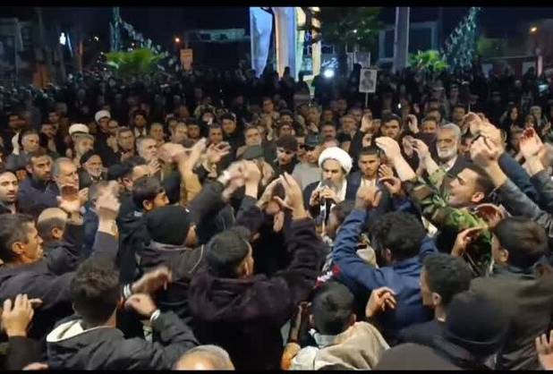 تجمع کوهدشتی‌ها در شامگاه جمعه