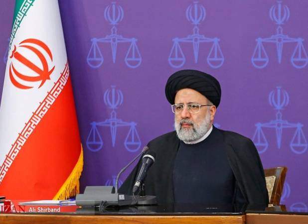 انصاف نیست که برخی واحد‌های تولیدی با تعطیلی یا تاخیر در کار مواجه شوند