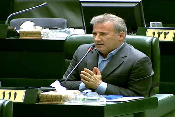 نماینده مجلس: دولت باید تکلیف طرح‌های نیمه‌کاره ملی درآمل را مشخص کند