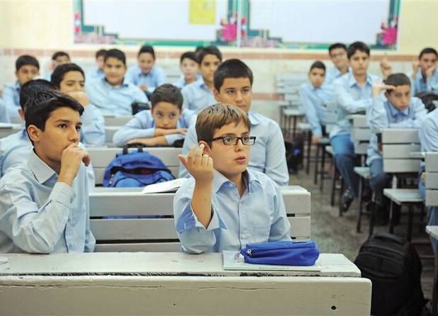 یک نویسنده: مدرسه باید تمرین‌گاه مدارا باشد