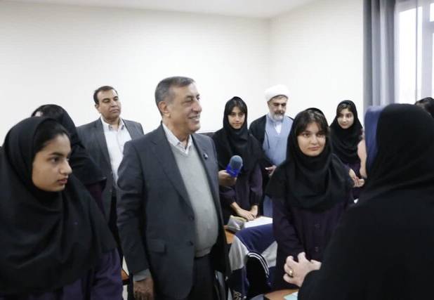 هوشمندسازی مدارس از اولویت‌های دولت چهاردهم است