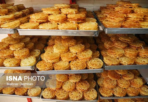 نایب رئیس اتحادیه قنادان مشهد: قیمت زولبیا و بامیه در ماه رمضان افزایش ۱۰۰ درصدی دارد