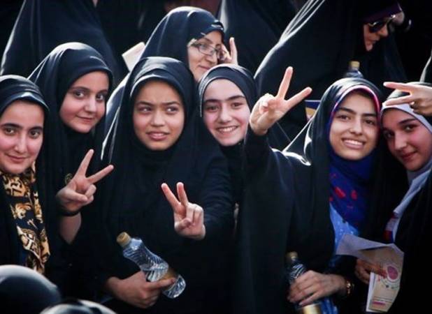 اعمال ممنوعه‌های جدید و عجیب در مدارس دخترانه