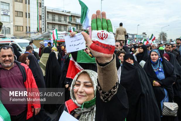 حضور مردم غیور بندر ترکمن در راهپیمایی ۲۲ بهمن