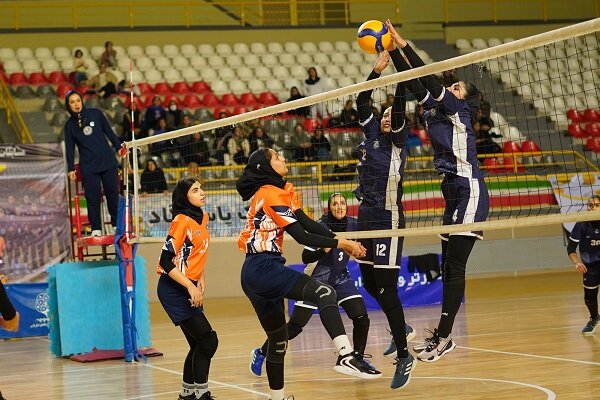 انصراف برخی تیم‌ها در لیگ بانوان طبیعی بود/ در ویدیوچک باید دقت کنیم