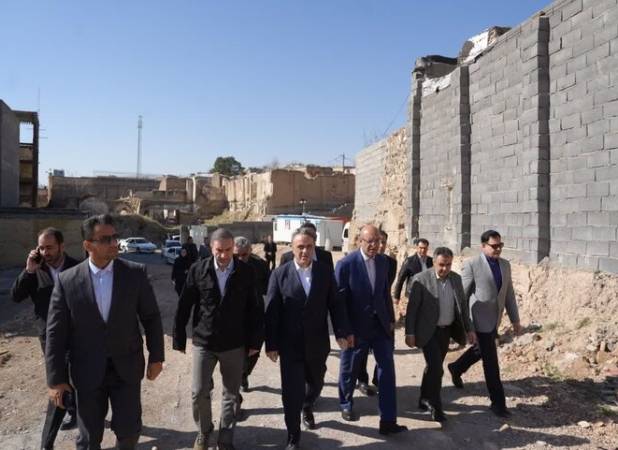 استاندار کرمانشاه: اقدامات احیای بافت تاریخی کرمانشاه باید شتاب بگیرد