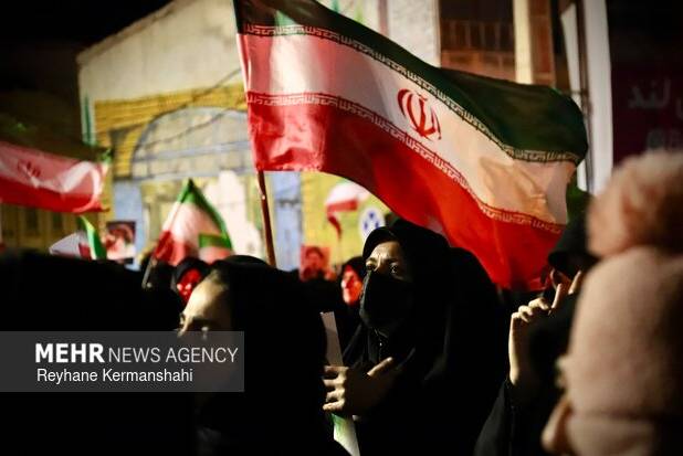 اصفهانی‌ها در سوگ رهبر شهید انقلاب همچنان میدان داری می‌کنند
