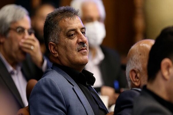 صیامی: درب کمپ تیم‌های ملی به روی محیطی زاده باز است