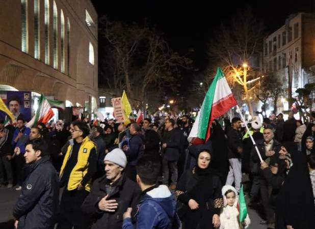 اجتماع پرشور خندابی ها با شعار ای رهبر شهیدم، راهت ادامه دارد