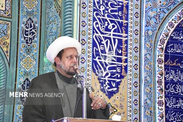 امام جمعه عسلویه: خون رهبر شهید حیات تازه‌ای در امت اسلامی دمیده است