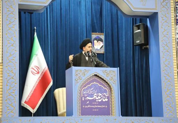 امام جمعه ارومیه: نشانه‌های افول و اضمحلال آمریکا آشکار است