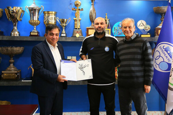 سرمربی جدید استقلال حکمش را گرفت + عکس