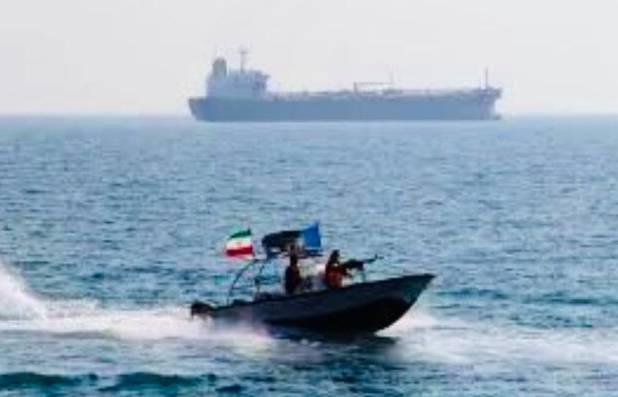 کشف ۷۶ میلیارد ریال انواع کالای قاچاق در آب‌های قشم