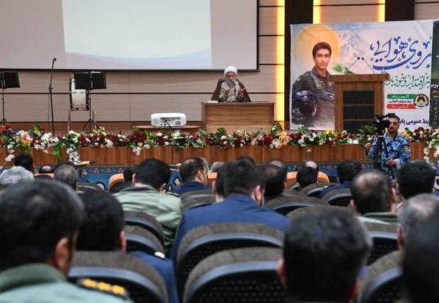 تکریم نیروی‌هوایی ‌وظیفه‌ای ملی و انقلاب است/ جنگ شناختی در اعتقادات و رفتارها رخ می‌دهد