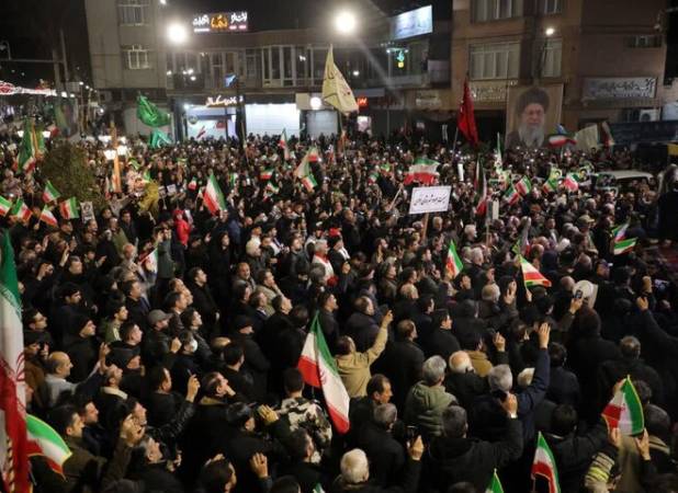 فریاد «مرگ بر آمریکا» و «مرگ بر اسراییل» در خوی