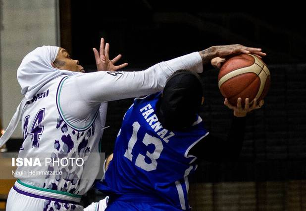 نیمه نهایی لیگ بسکتبال زنان/ آکادمی سحر و استقلال به فینال نزدیک‌تر شدند