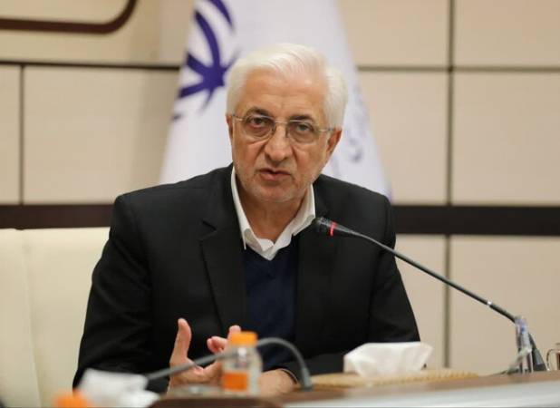 نوری:مجوزهای بی‌نام نباید پشت در بروکراسی بمانند