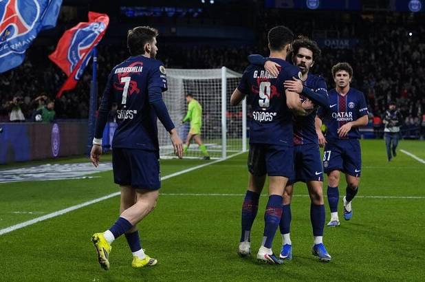 بازگشت پی‌اس‌جی به صدر با عبور از متز