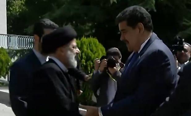 استقبال رسمی آیت‌الله رئیسی از رئیس‌جمهور ونزوئلا
