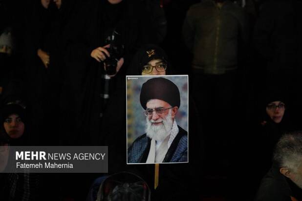 با قائدِ أمّت دوباره عهد می‌بندیم
