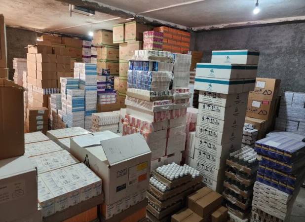 تولیدکنندگان دارو با تمام توان در حال فعالیت هستند