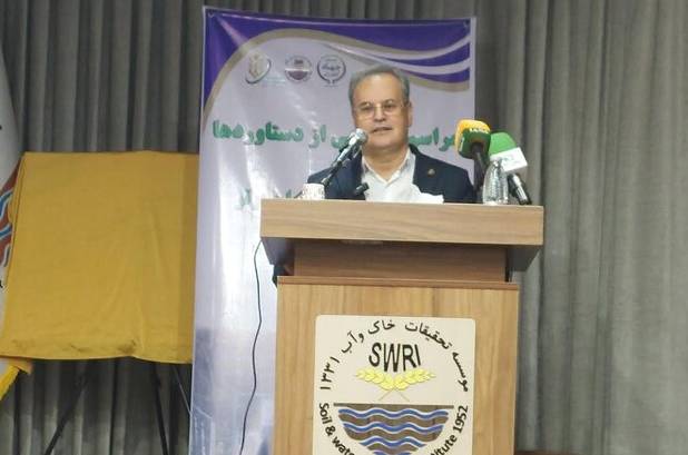 معاون وزیر کشاورزی: حفظ منابع پایه و سلامت جامعه باید در اولویت تولید غذا قرار گیرد