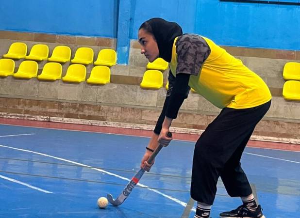 دعوت یک گلستانی به اردوی تیم ملی هاکی روی چمن بانوان کشور