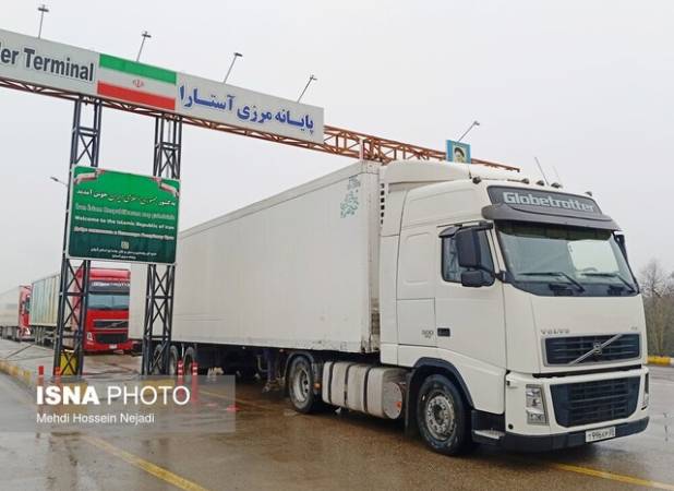 معضل ترافیک کامیون‌های یخچال‌دار و فسادپذیر در آستارا/ تجار خواستار افزایش فراخوان‌ شدند